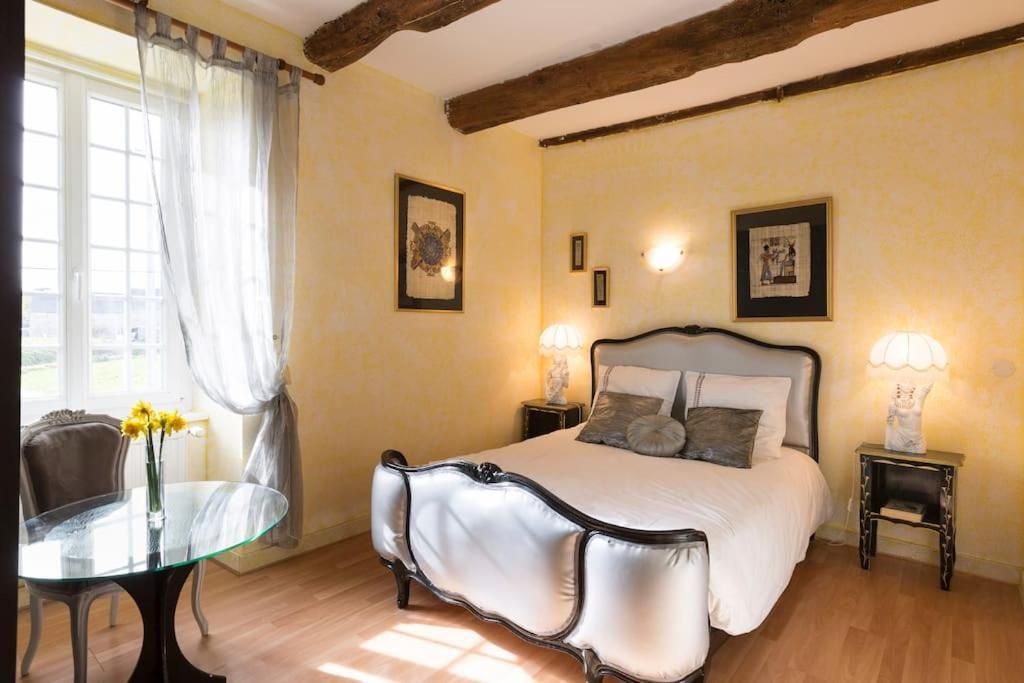 Chambres D'Hotes - Les Palmiers Corseul Екстериор снимка